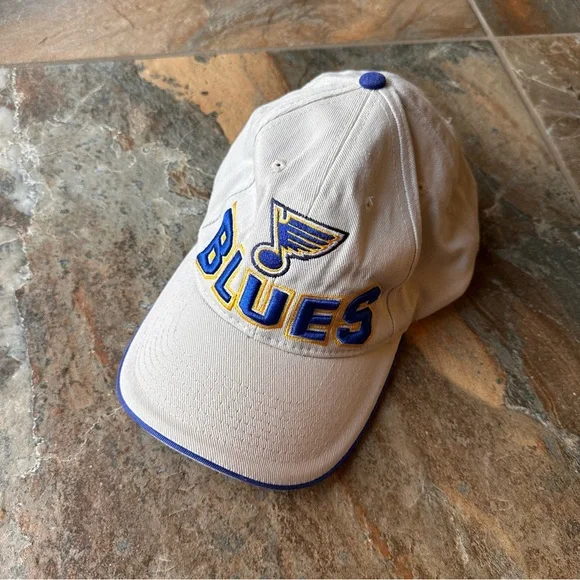 St. Louis Blues Vintage Drew Pearson Adjustable Hat NHL Hockey Cream - Picture 8 of 8